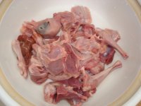 清炖乳鸽的做法步骤1