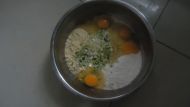 煎饼果子的做法步骤3