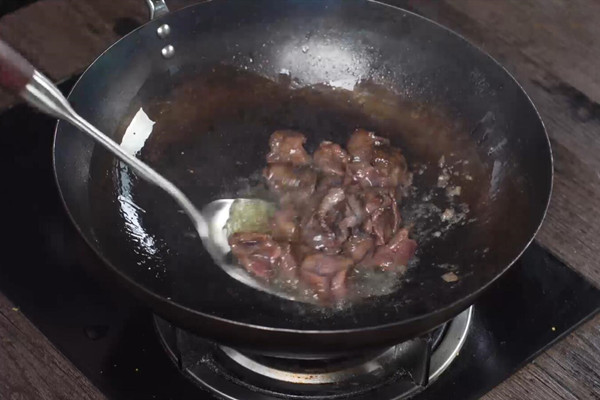 沙茶炒牛肉怎么做 沙茶炒牛肉的家常做法