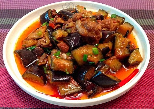 红烧茄子的家常做法 家常红烧茄子的做法