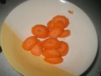 胡萝卜牛蒡瘦肉汤的做法步骤3