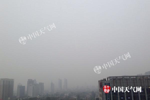 17日凌晨河北衡水现强浓雾 白天全省迎降水 石家庄等5地市有中雨