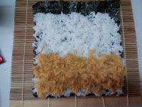 肉松鸡蛋胡萝卜寿司的做法步骤6