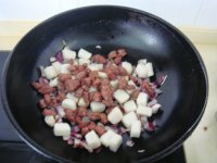 牛肉丁炒年糕的做法步骤10
