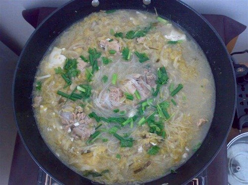 酸菜排骨汤的做法 怎么做酸菜排骨汤味道好