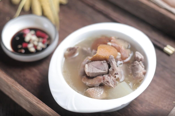 怎么炖鸭子 白萝卜炖鸭汤的做法