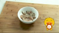 炸虾的做法步骤2