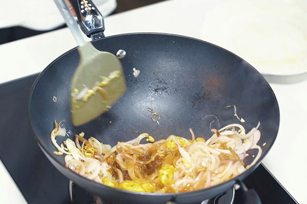 洋葱粉丝的做法 洋葱粉丝的家常做法