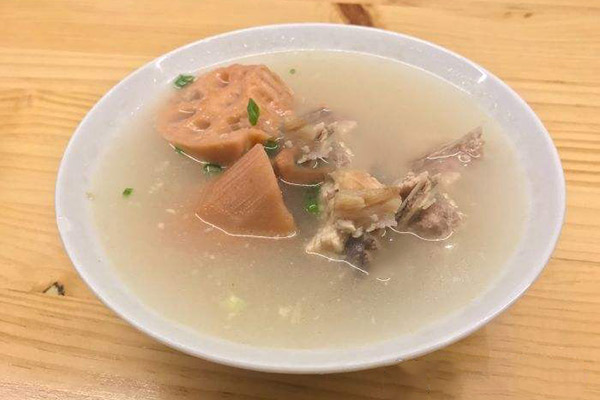 排骨莲藕汤的家常做法 如何做排骨莲藕汤