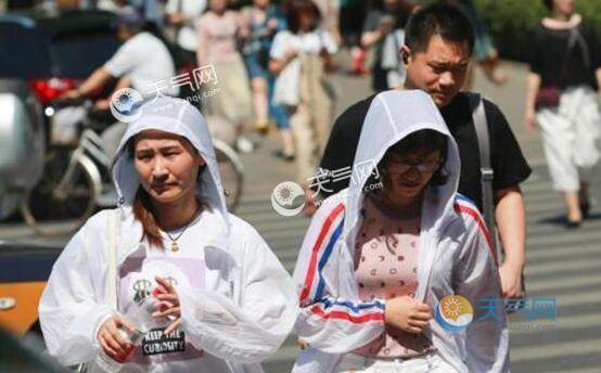 北京今天气温攀升到36℃ 市民外出需注意防暑防晒