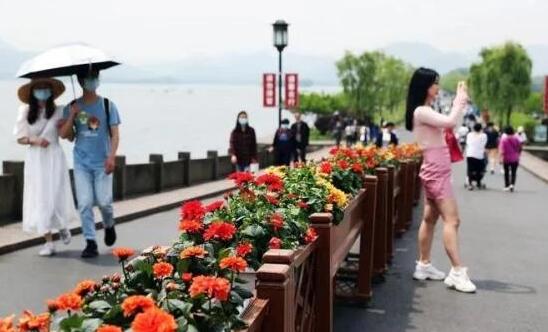 这周末浙江大面积高温天气 杭州湖州金华等地气温逼近40℃
