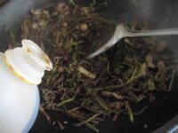 五花肉炒蕨菜的做法步骤8