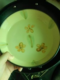 牛奶煮方便面的做法步骤3
