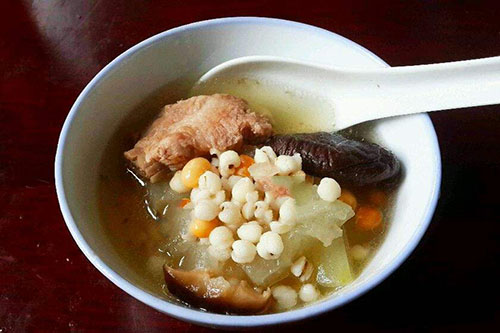 家常冬瓜薏米排骨汤做法 冬瓜薏米排骨汤的做法介绍