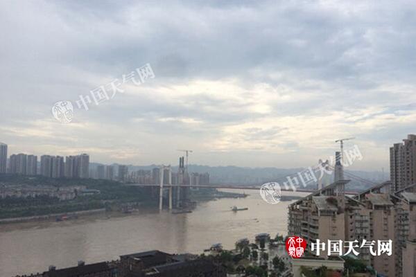 7月以来重庆主城已有42天高温 未来三天多雨水高温渐解