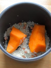 南瓜酒酿饼的做法步骤1