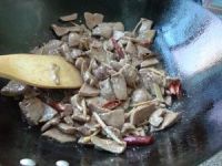 鱼腥草炒猪肝的做法步骤6