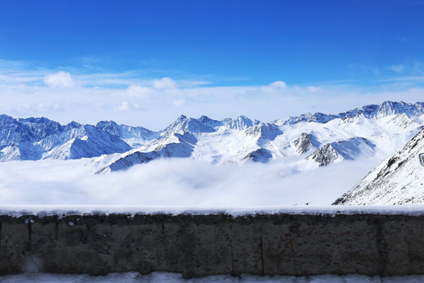 昆明轿子雪山几月份去最好 轿子雪山在哪个省