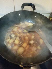 鲍鱼炖土豆的做法步骤6
