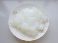 老干妈炒凉粉的做法步骤2
