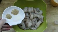 软炸虾仁的做法步骤4