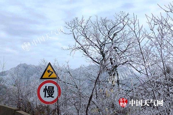 四川气温回升乏力成都或再创新低 高海拔地区有大到暴雪