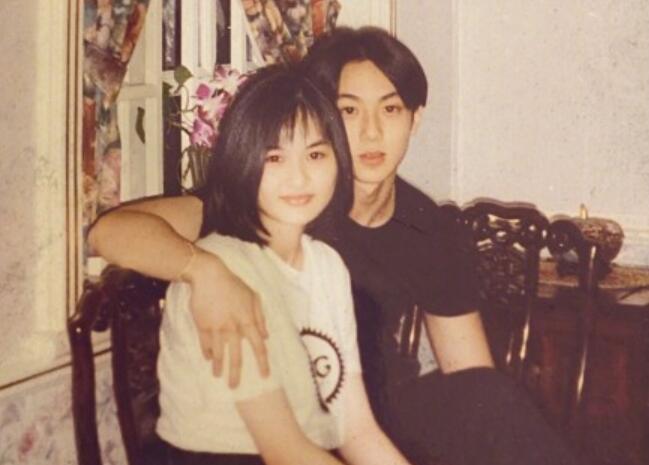 吴尊林丽吟16岁合照是怎么回事 吴尊出道前就结婚了是什么情况