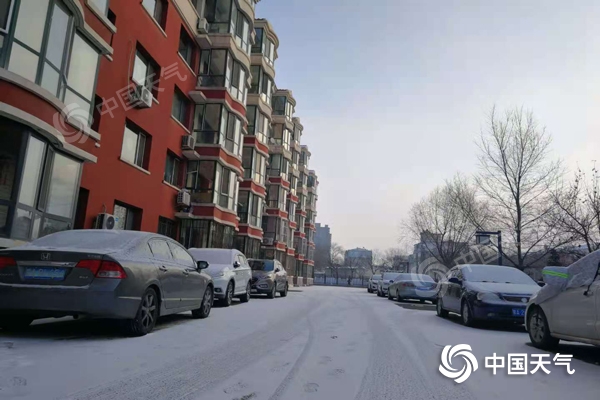今日内蒙古多地有分散性降雪局地降温4-6℃