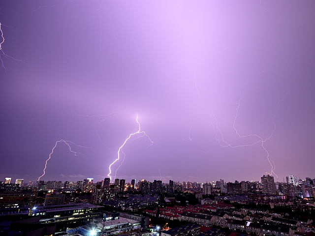 重庆未来三天持续有雷雨 需注意防范雷电等强对流天气