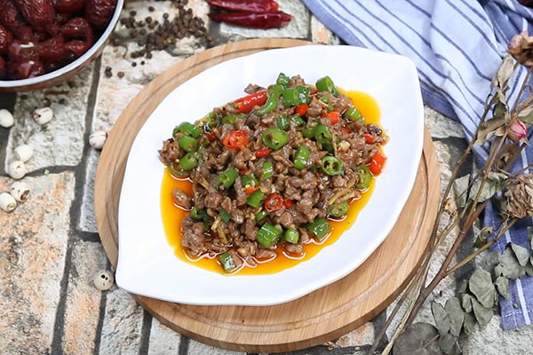 尖椒牛肉粒做法 尖椒牛肉粒怎么炒