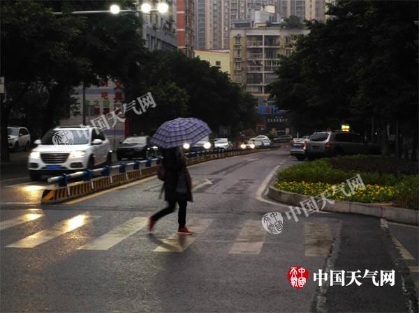 重庆迎下半年来最冷天 未来三天持续阴雨高山雨夹雪