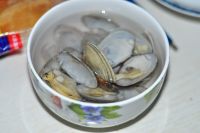 蛤蜊蒸蛋的做法步骤2