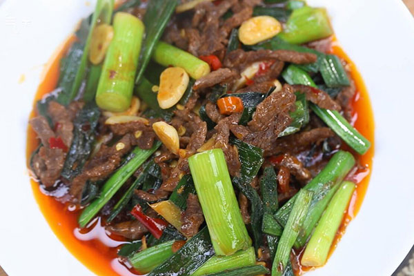 蒜苗炒牛肉的做法 蒜苗炒牛肉的家常做法