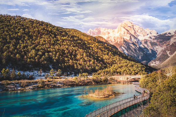 玉龙雪山一年四季都有雪吗 丽江玉龙雪山海拔多少米