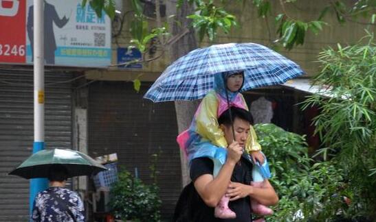 湖南湘中一带可能引发中小河流洪水 多地30℃以上需注意防暑降温