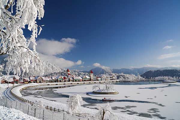成都周边滑雪最佳景点 西岭雪山游玩攻略
