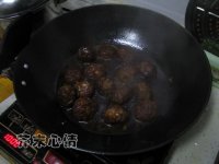 红烧鹌鹑蛋狮子头的做法步骤12