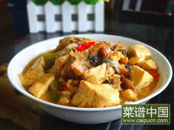 鲶鱼炖豆腐