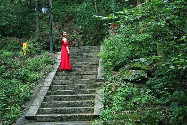 洛阳白云山风景区好玩吗 洛阳白云山风景区怎么样