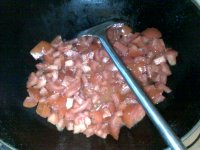 西红柿生菜炒粉干的做法步骤7