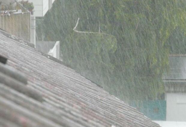 贵州今部分地区仍暴雨笼罩 贵阳有大雨气温20～25℃