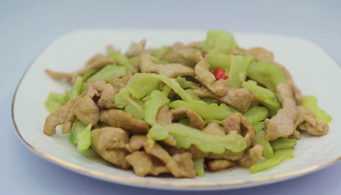 苦瓜炒肉的家常做法 如何做苦瓜炒肉