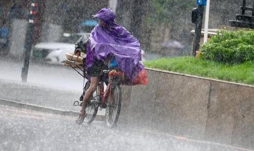 重庆多地阵雨气温不超26℃ 山体滑坡泥石流等灾害等级较高