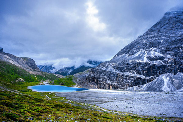 稻城亚丁景点推荐 稻城亚丁景点介绍