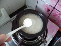 窝蛋牛肉粥的做法步骤5