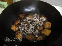 菇末锅塌豆腐的做法步骤9