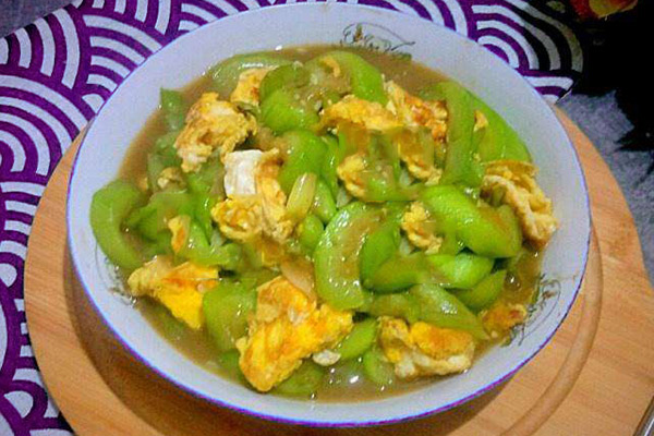 家常丝瓜怎么炒好吃 丝瓜炒鸡蛋的做法