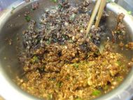香菇油菜猪肉水饺的做法步骤2