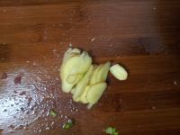 天麻鸽子汤的做法步骤3