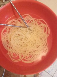 咖喱鸡丝炒意粉的做法步骤2